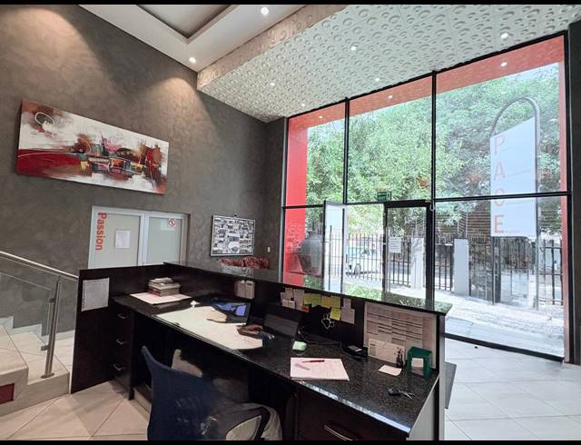 731M² OFFICE FOR SALE IN HALFWAY HOUSE